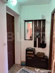 Se vinde apartament cu 3 camere semidecomandat in Vatra Dorn