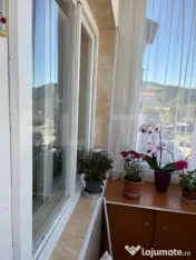 Se vinde apartament cu 3 camere semidecomandat in Vatra Dorn
