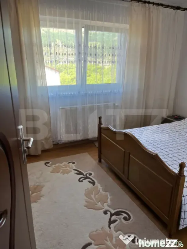 Apartament de vanzare, cu 3 camere, semidecomandat - in Vatr - Vatra Dornei (Suceava)