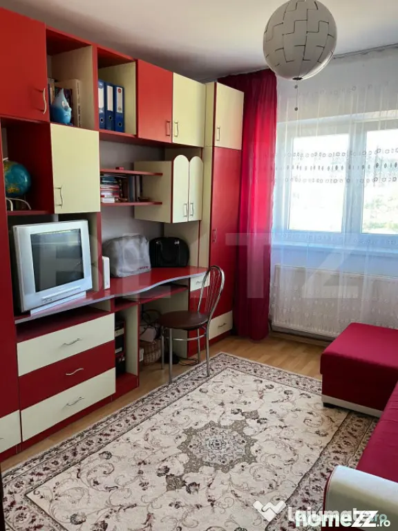 Apartament de vanzare, cu 3 camere, semidecomandat - in Vatr - Vatra Dornei (Suceava)