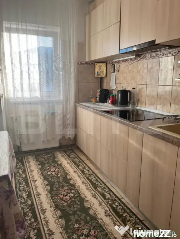 Apartament de vanzare, cu 3 camere, semidecomandat - in Vatr - Vatra Dornei (Suceava)