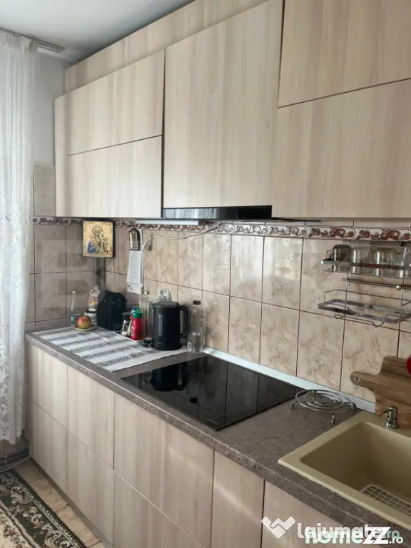 Apartament de vanzare, cu 3 camere, semidecomandat - in Vatr - Vatra Dornei (Suceava)