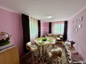 Casă cu teren si demisol In Tifesti 