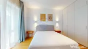 Apartament 3 camere de închiriat în Chiville cu parcare...