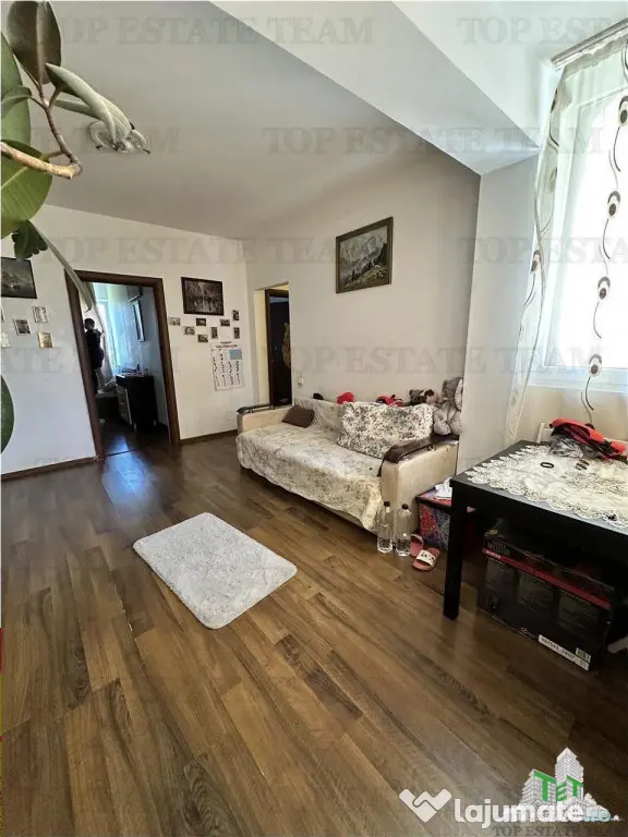 Apartament 3 camere loc de parcare , Prelungirea Ghencea
