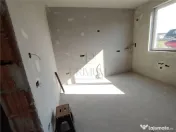 Duplex in zona populata - dormitor la parter - finisaje la c 