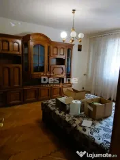 Apartament de vanzare zona centrala etaj 2/8 cu lift 