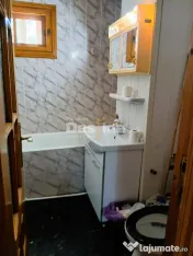 Apartament de vanzare zona centrala etaj 2/8 cu lift 