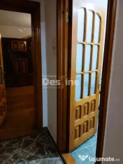 Apartament de vanzare zona centrala etaj 2/8 cu lift 