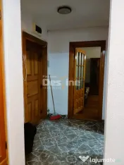 Apartament de vanzare zona centrala etaj 2/8 cu lift 