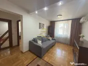 Apartament 3 camere DECOMANDAT + GARAJ opțional, Str. Cr...
