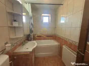 Apartament 3 camere DECOMANDAT + GARAJ opțional, Str. Cr...