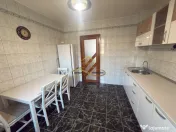 Apartament 3 camere DECOMANDAT + GARAJ opțional, Str. Cr...