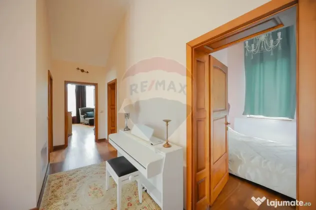 Casă cu 5 camere de vânzare, în Sânmartin - lângă P...