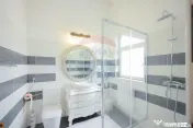Casă cu 5 camere de vânzare, în Sânmartin - lângă Pădurea Felix 