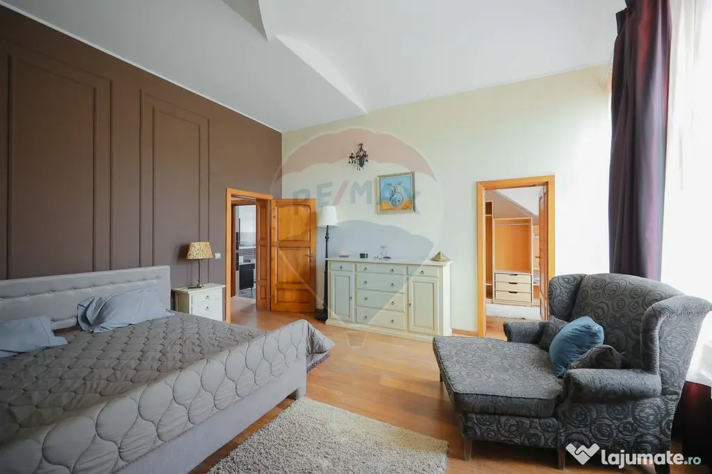 Casă cu 5 camere de vânzare, în Sânmartin - lângă P...