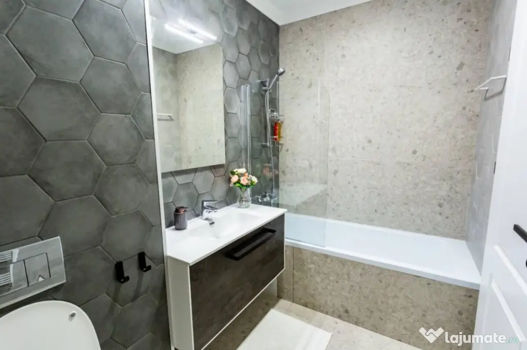 APARTAMENT 2 CAMERE DECOMANDAT, 64 MP, PARCARE INCLUSA, PRES