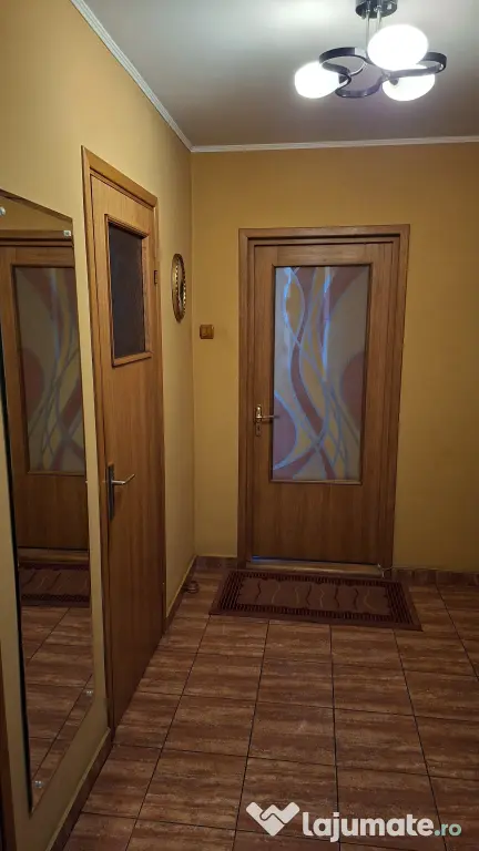 Apartament 4 camere de vânzare – Titan, parter, bloc cu 4 etaje