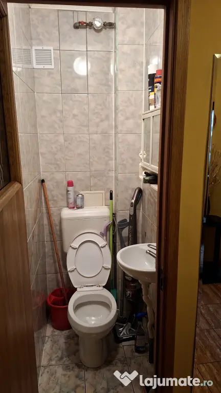 Apartament 4 camere de vânzare – Titan, parter, bloc cu 4 etaje