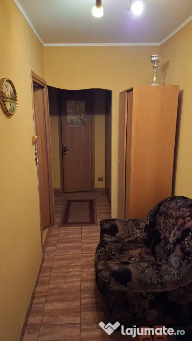 Apartament 4 camere de vânzare – Titan, parter, bloc cu 4 etaje