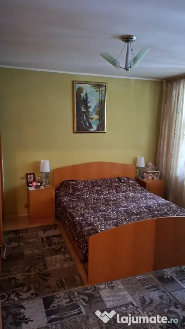 Apartament 4 camere de vânzare – Titan, parter, bloc cu 4 etaje