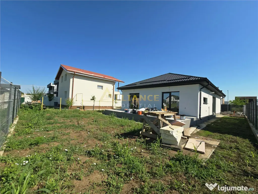 Casa individuala-4 camere-pod-placa de beton-incarcare masin