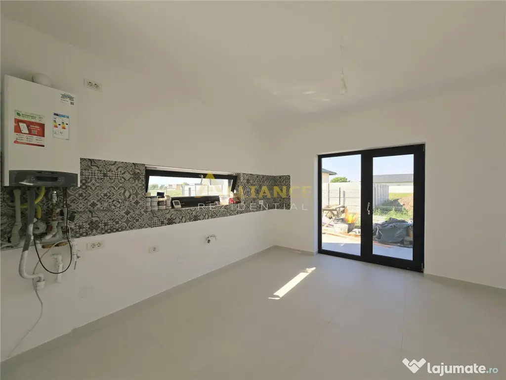 Casa individuala-4 camere-pod-placa de beton-incarcare masin