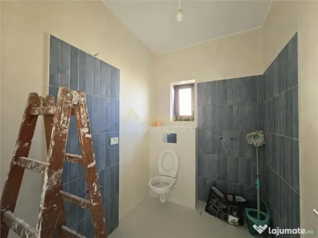 Casa individuala-4 camere-pod-placa de beton-incarcare masin