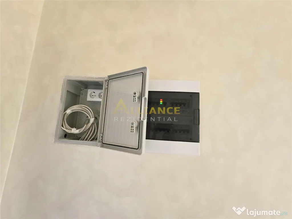 Casa individuala-4 camere-pod-placa de beton-incarcare masin