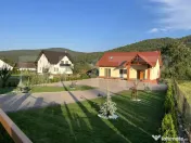 Casa de vanzare Malini, Valeni Stanisoara, 30 ari teren 