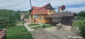 Casă cu teren 3.000 mp de vânzare, str. Adevărului 