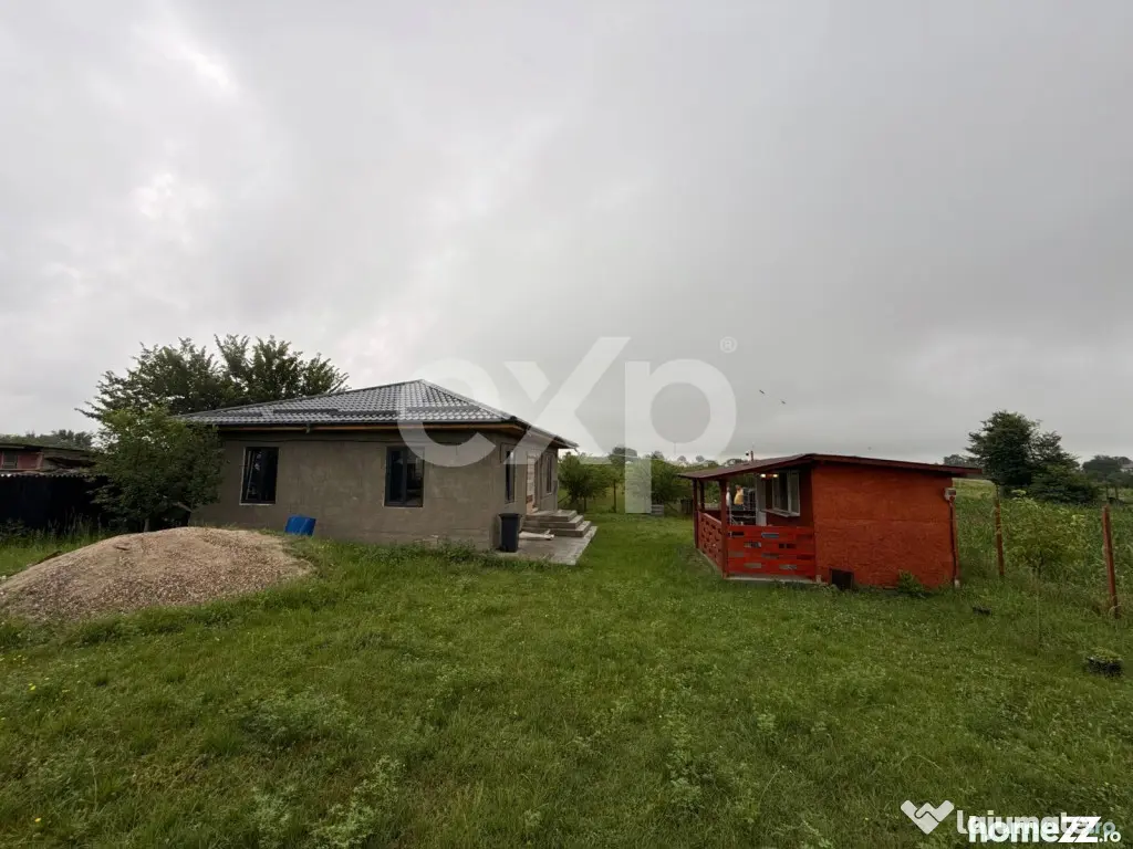 Casă semifinisată | Buzoiești | Teren generos 2.900 mp