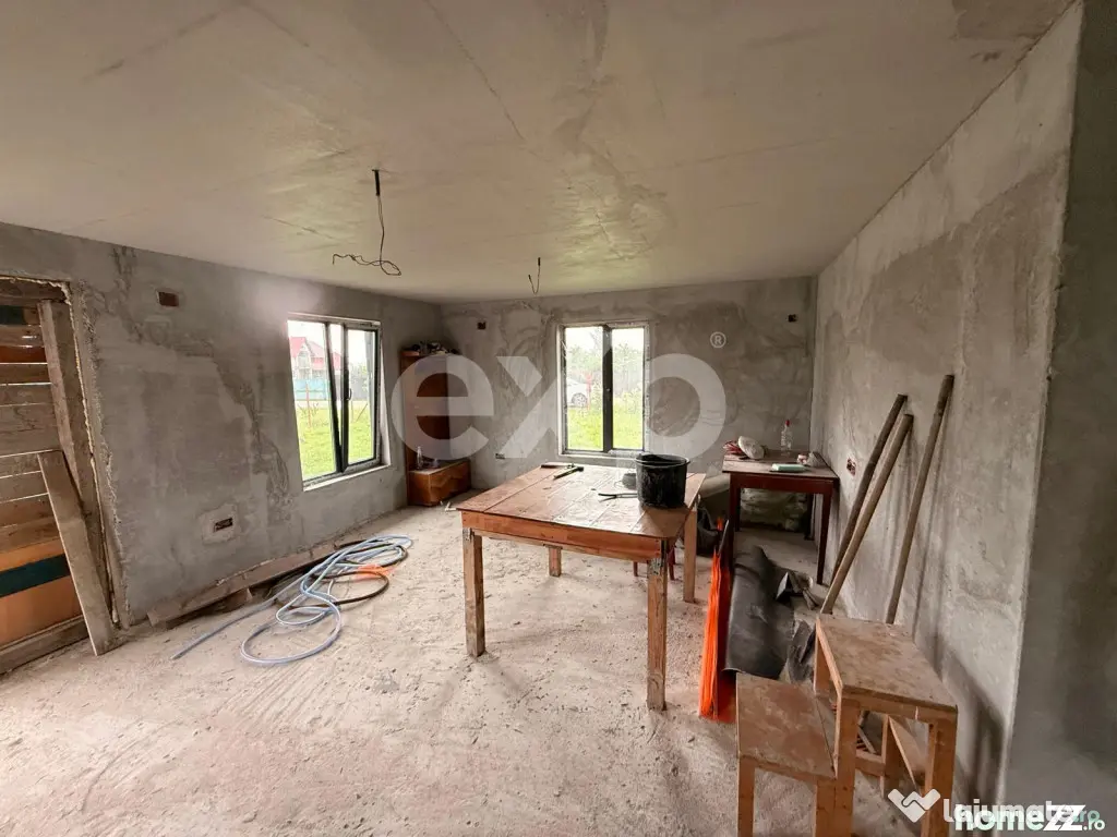 Casă semifinisată | Buzoiești | Teren generos 2.900 mp