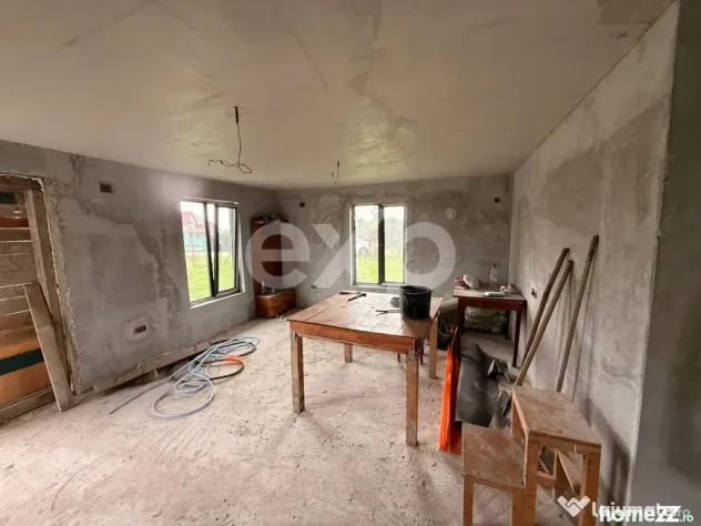 Casă semifinisată | Buzoiești | Teren generos 2.900 mp