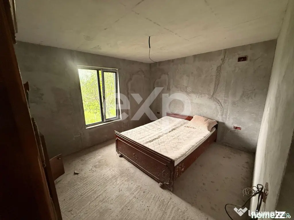 Casă semifinisată | Buzoiești | Teren generos 2.900 mp