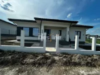 Casă individuală 4 camere, 100 mp utili, curte 450 mp Brea 