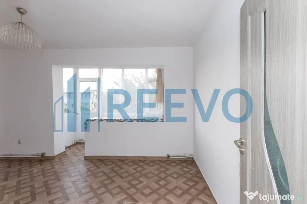 Apartament 3 camere decomandate, Zona Narcisa, Bacău