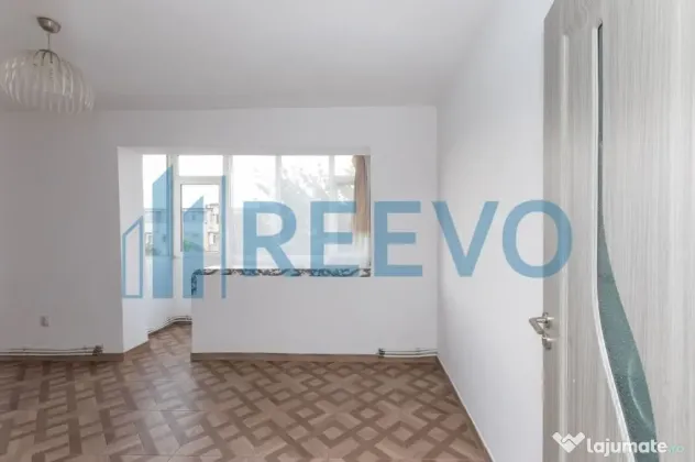 Apartament 3 camere decomandate, Zona Narcisa, Bacău