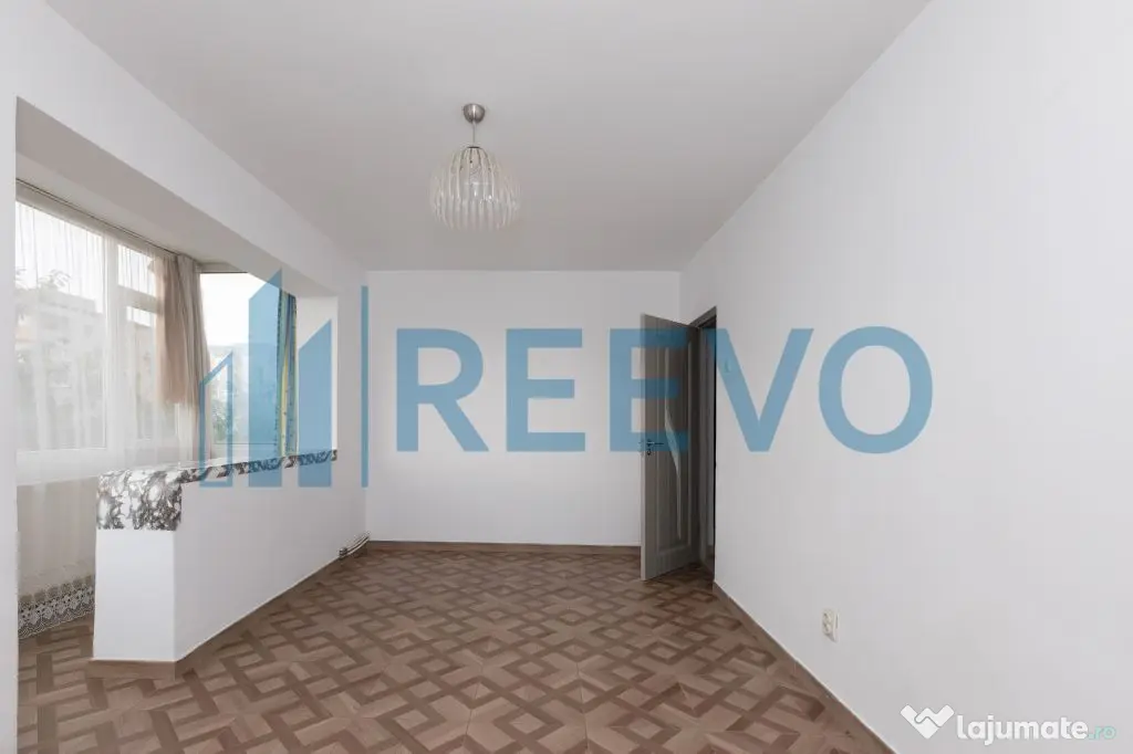 Apartament 3 camere decomandate, Zona Narcisa, Bacău