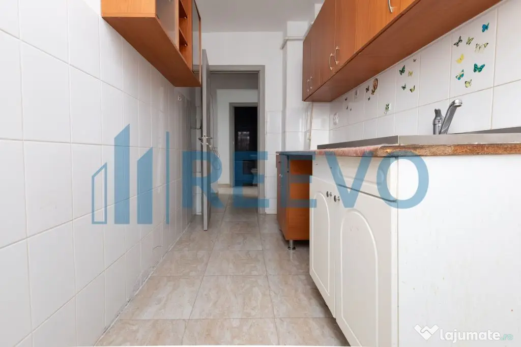 Apartament 3 camere decomandate, Zona Narcisa, Bacău