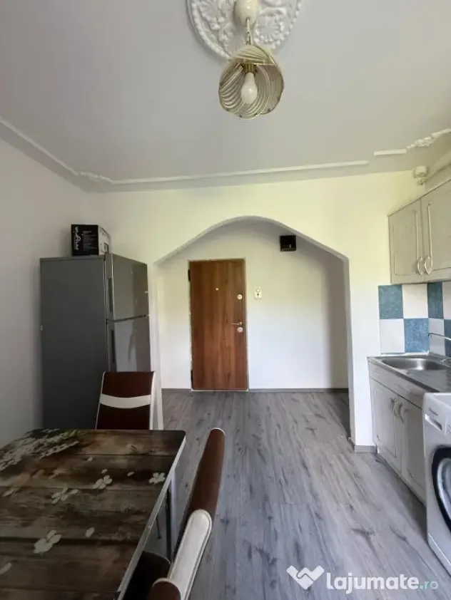 Apartament 2 camere de închiriat Zona Favorit