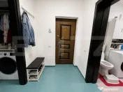 Garsonieră modernă | Etaj 1 | Dressing | Parcare inclusă 