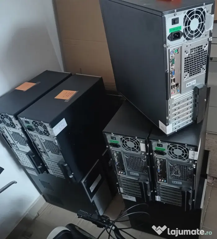 12 seturi Desktop PC Procesor Intel(R) D Pentium 3.00 GHz 2 GB RAM HDD WD 160 GB