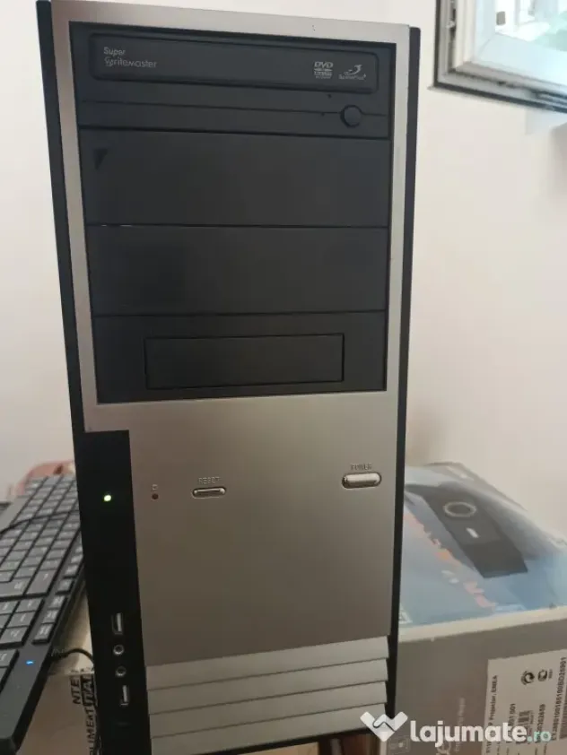 12 seturi Desktop PC Procesor Intel(R) D Pentium 3.00 GHz 2 GB RAM HDD WD 160 GB