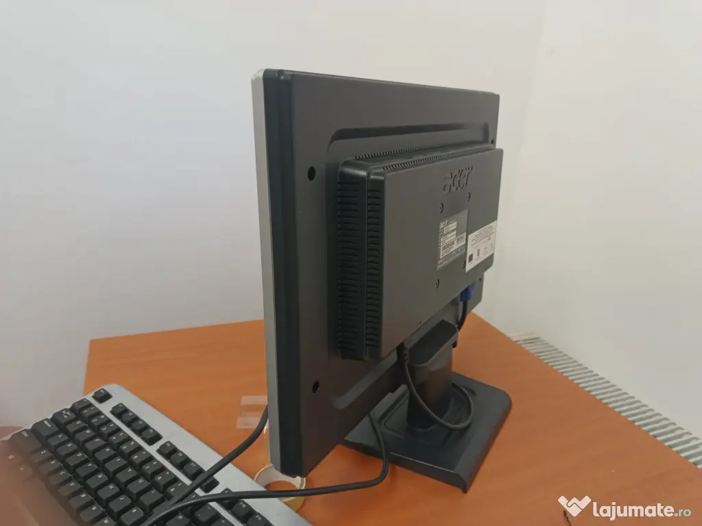 12 seturi Desktop PC Procesor Intel(R) D Pentium 3.00 GHz 2 GB RAM HDD WD 160 GB