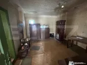 Casă cu 3 camere și un teren în suprafață de 1900 mp