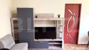 Vand apartament cu doua camere, la etajul 1, in zona Lama