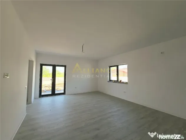 Vila- 130mp utili- beci- incalzire pardoseal#259;-Geamuri tr
