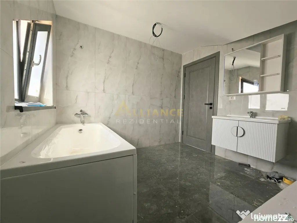 Vila- 130mp utili- beci- incalzire pardoseal#259;-Geamuri tr