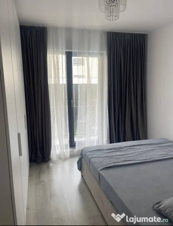 Inchiriez studio dublu Pipera H